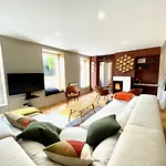 Apartment Le Capella, Magnifique Maison Au Calme Avec Garage Caen