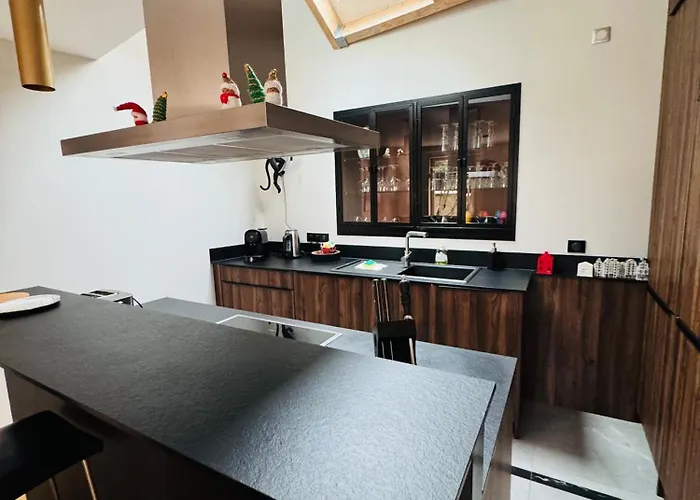 דירה Le Capella, Magnifique Maison Au Calme Avec Garage קאין